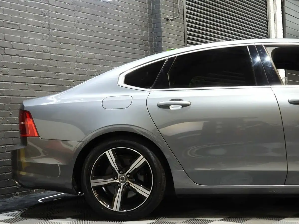 2018-volvo-s90-20td-d5-r-design-awd-big-14
