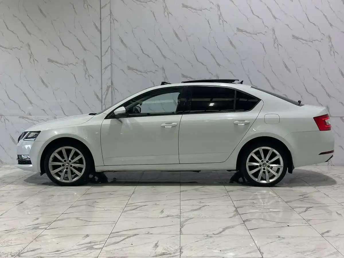 2017-skoda-octavia-20tdi-se-l-hatchback-big-20