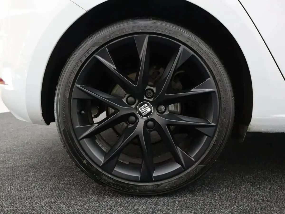 2020-seat-leon-15-tsi-evo-fr-black-edition-150ps-hatchback-dsg-big-6