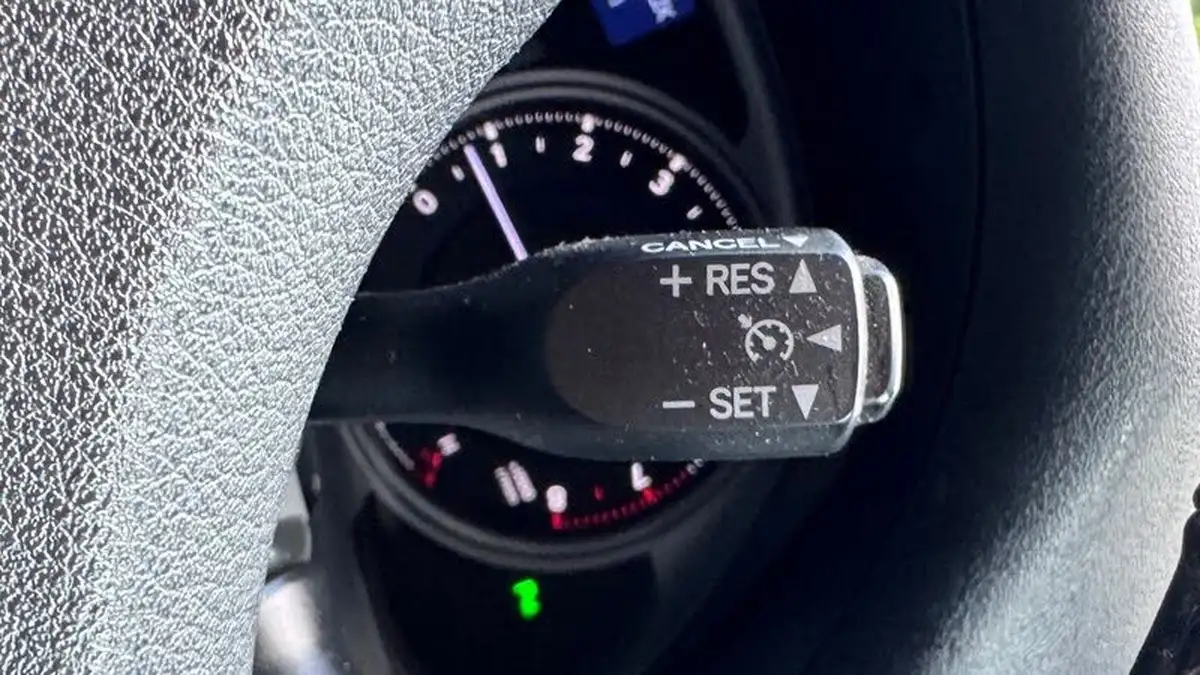 2008-lexus-is-250-25-se-auto-big-35