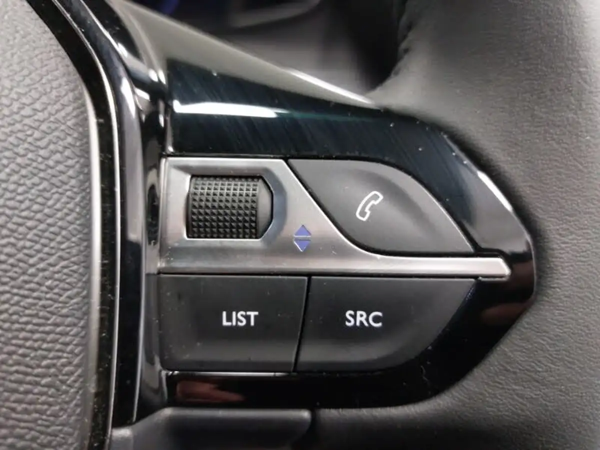 2024-peugeot-2008-suv-12-puretech-allure-130ps-big-12