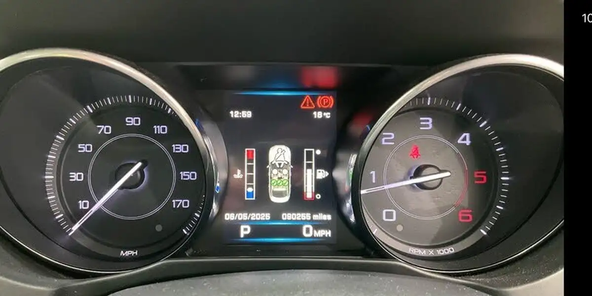 2015-jaguar-xe-20td-prestige-180ps-auto-big-8
