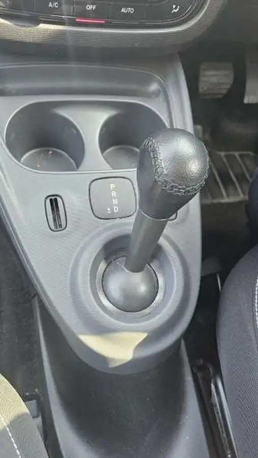 2016-smart-forfour-10-passion-70bhp-ss-twinamic-big-16