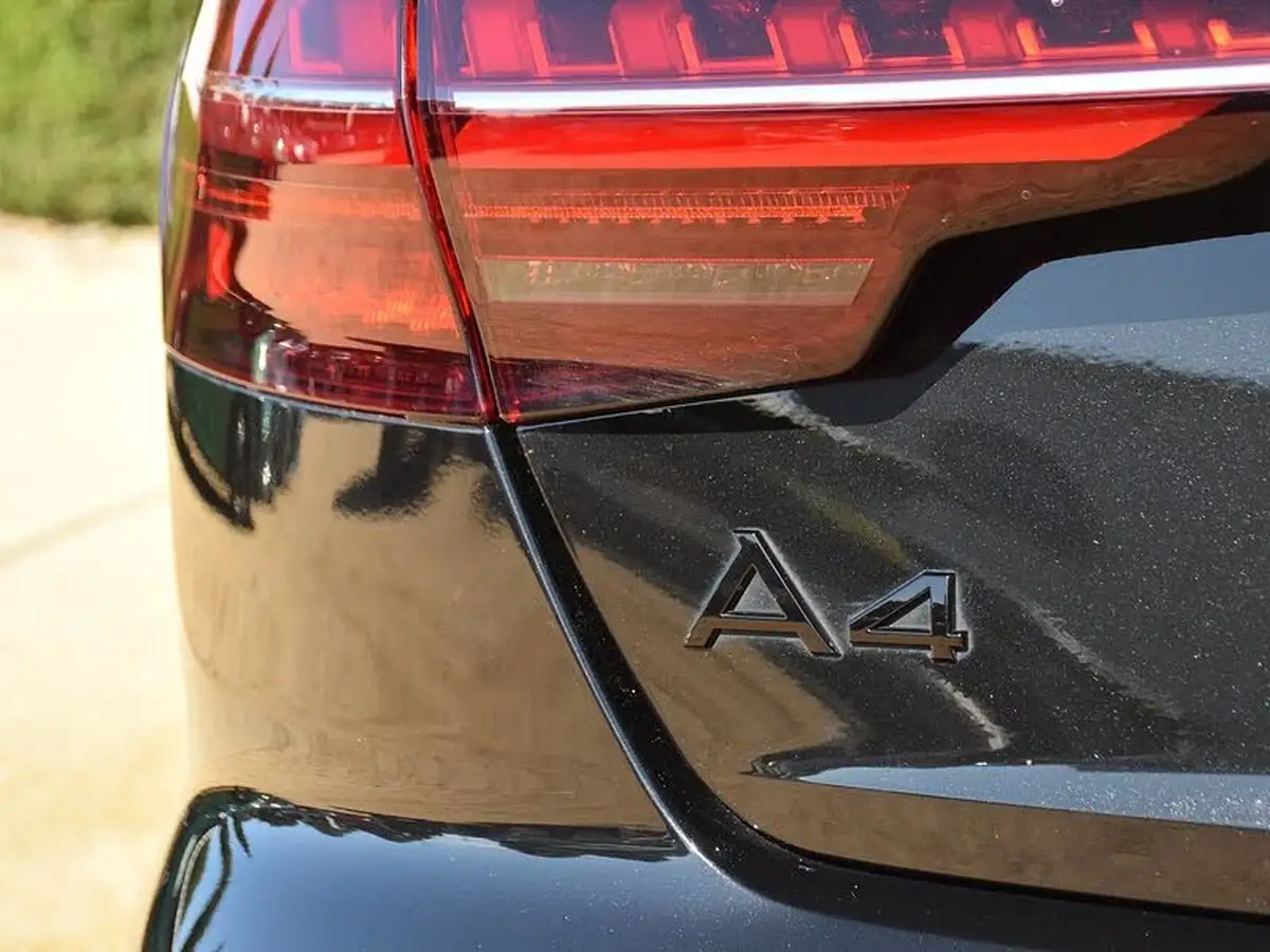 2023-audi-a4-20-40-tdi-black-edition-big-28