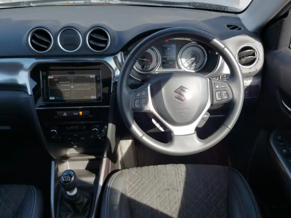 2022-suzuki-vitara-14-boosterjet-sz5-big-6