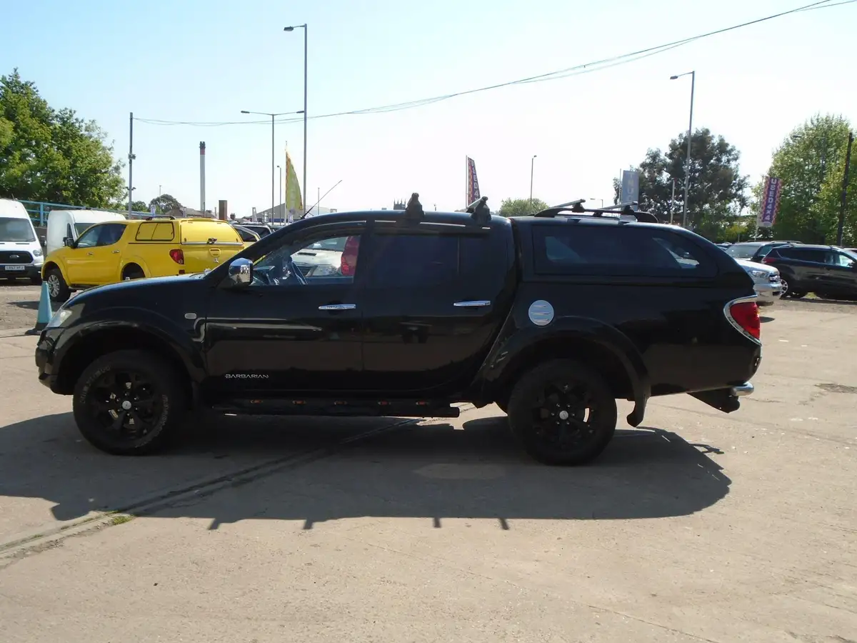 2014-mitsubishi-l200-25td-barbarian-big-3