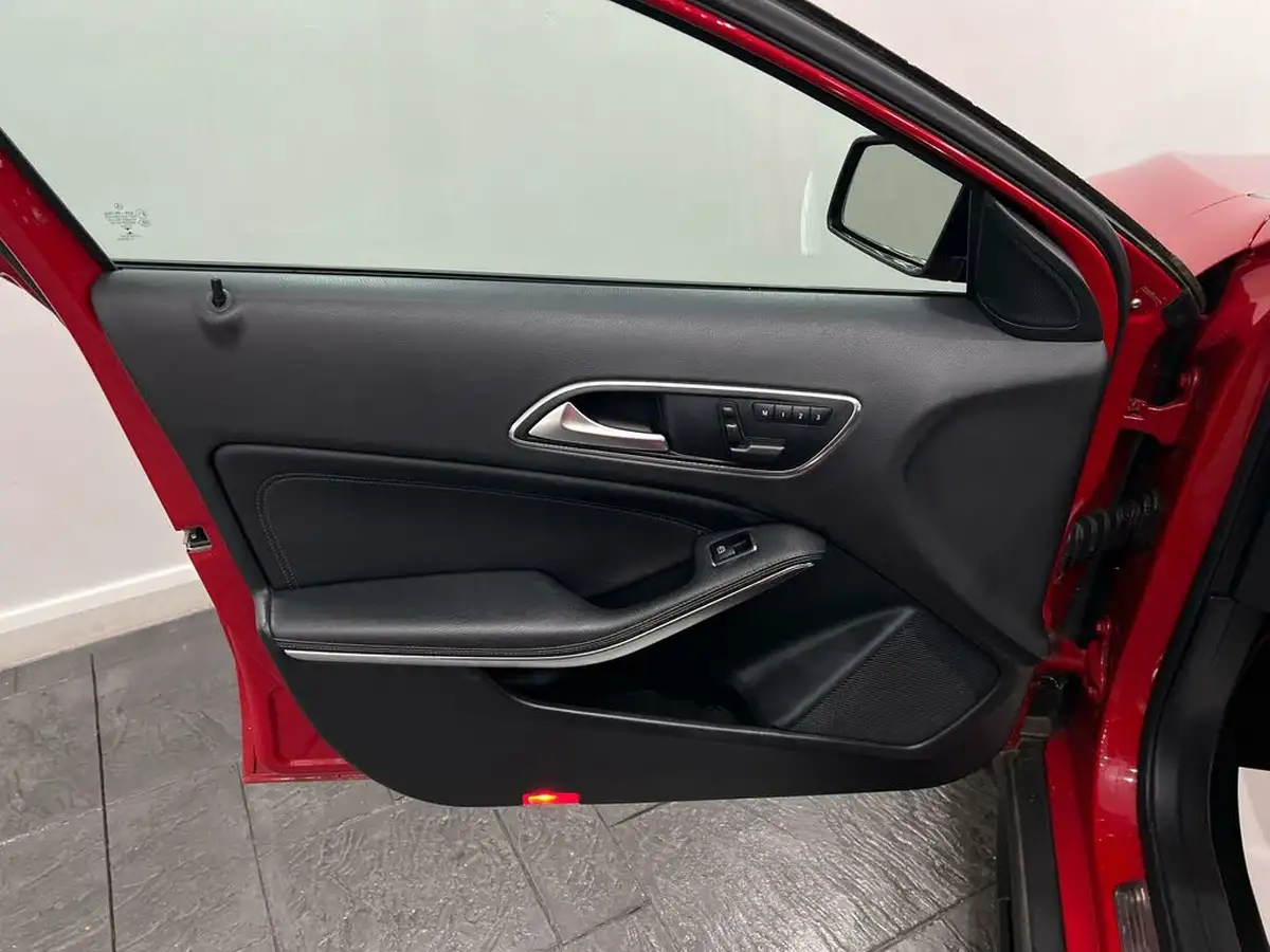 2015-mercedes-benz-gla-class-21d-gla-200d-amg-line-4matic-premium-plusss-7g-dct-big-44