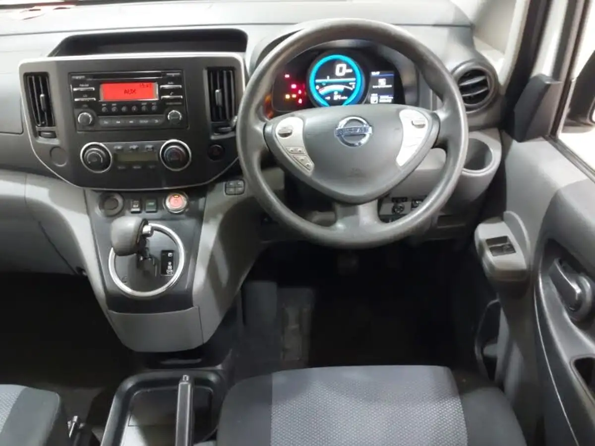 2017-nissan-env200-e-acenta-rapid-plus-combi-7-seater-big-6