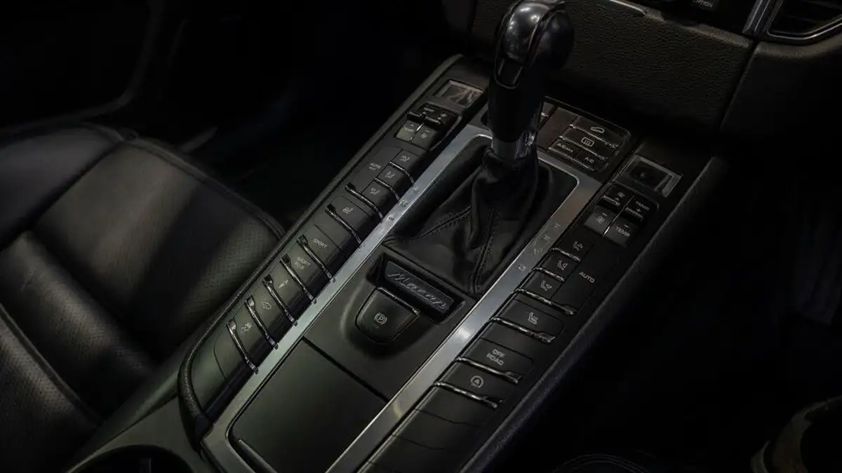 2014-porsche-macan-36-turbo-big-45
