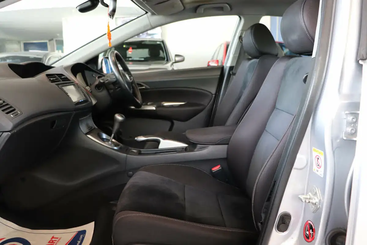 2011-honda-civic-18-es-t-big-45