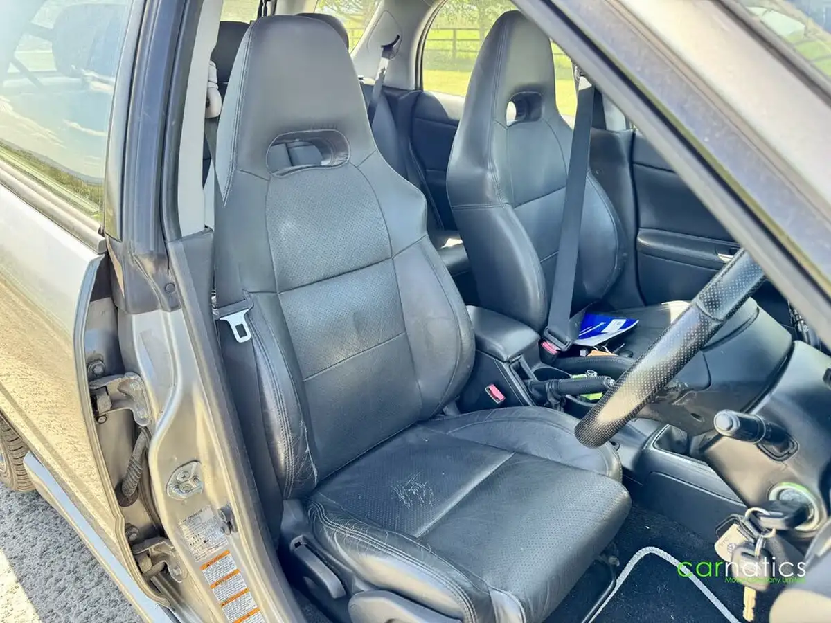 2005-subaru-impreza-20-wrx-hatchback-5d-big-8