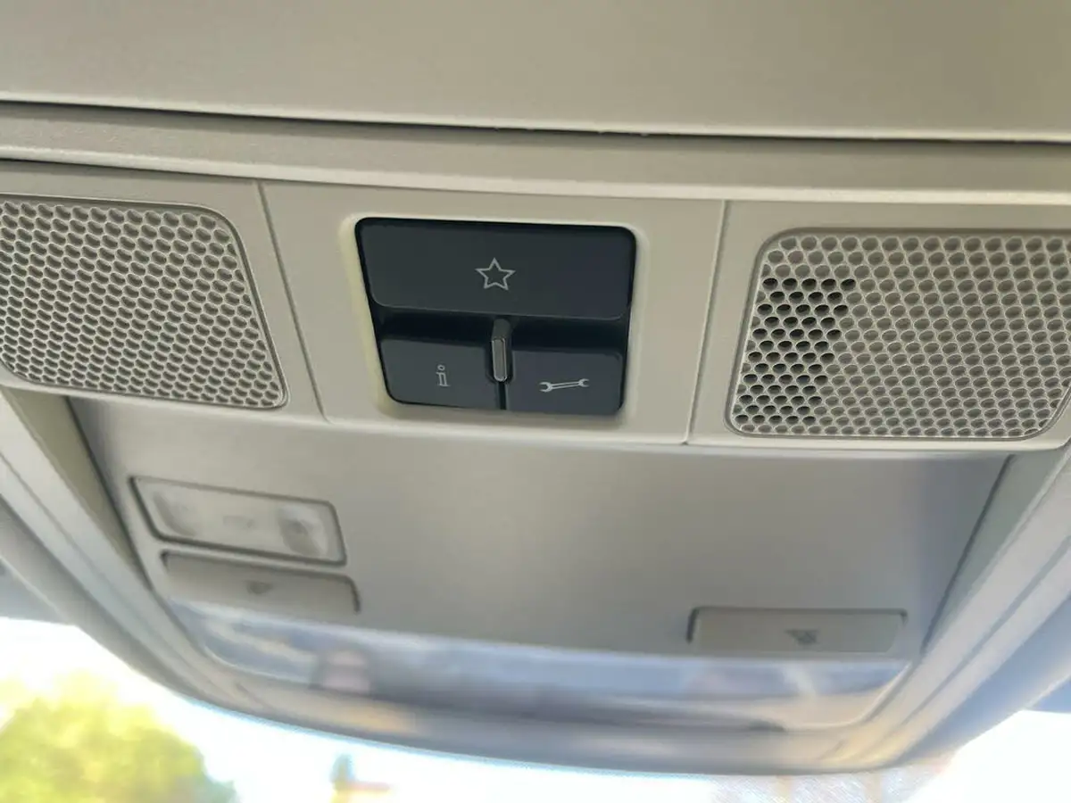 2013-volkswagen-touran-16td-bluemotion-s-tech-ss-big-48