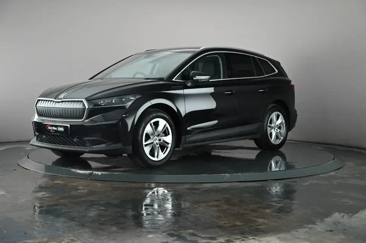 2023-skoda-enyaq-e-80-82-kwh-station-wagon-big-9