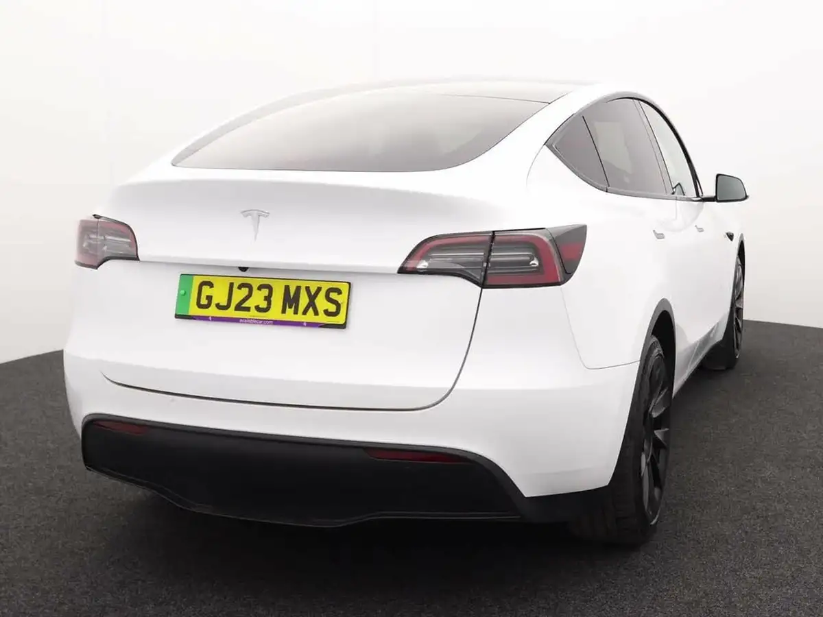 2023-tesla-model-y-e-rwd-big-4