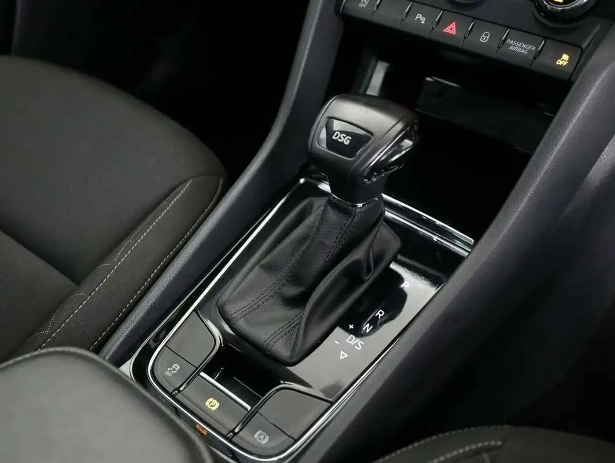 2021-skoda-karoq-15-tsi-se-technology-dsg-big-22