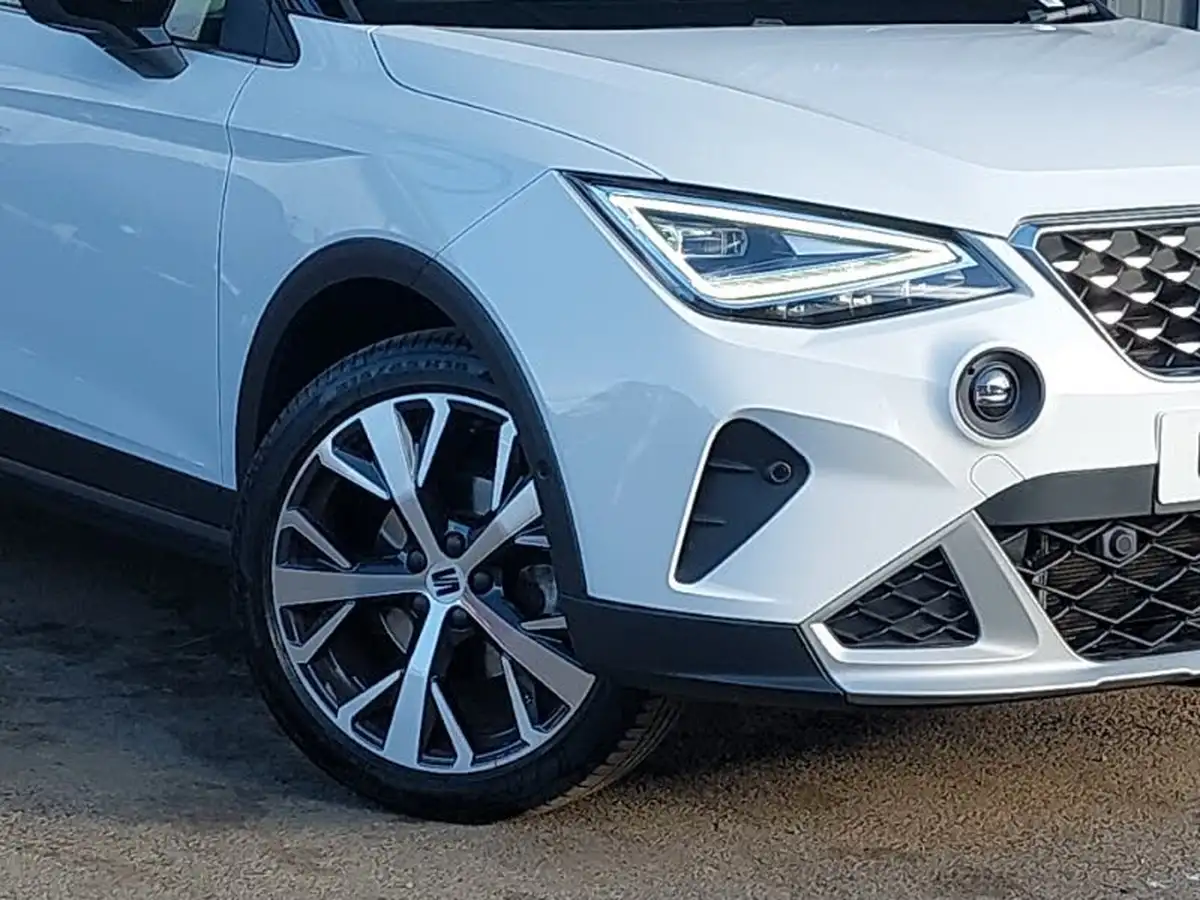 2022-seat-arona-10-tsi-xperience-lux-dsg-big-8