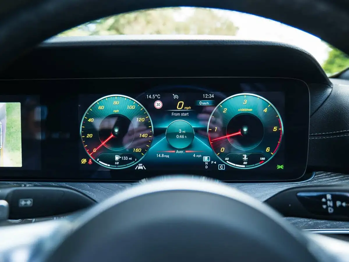 2021-mercedes-benz-cls-class-30-d-cls400d-amg-line-night-edition-premium-plus-340ps-big-34