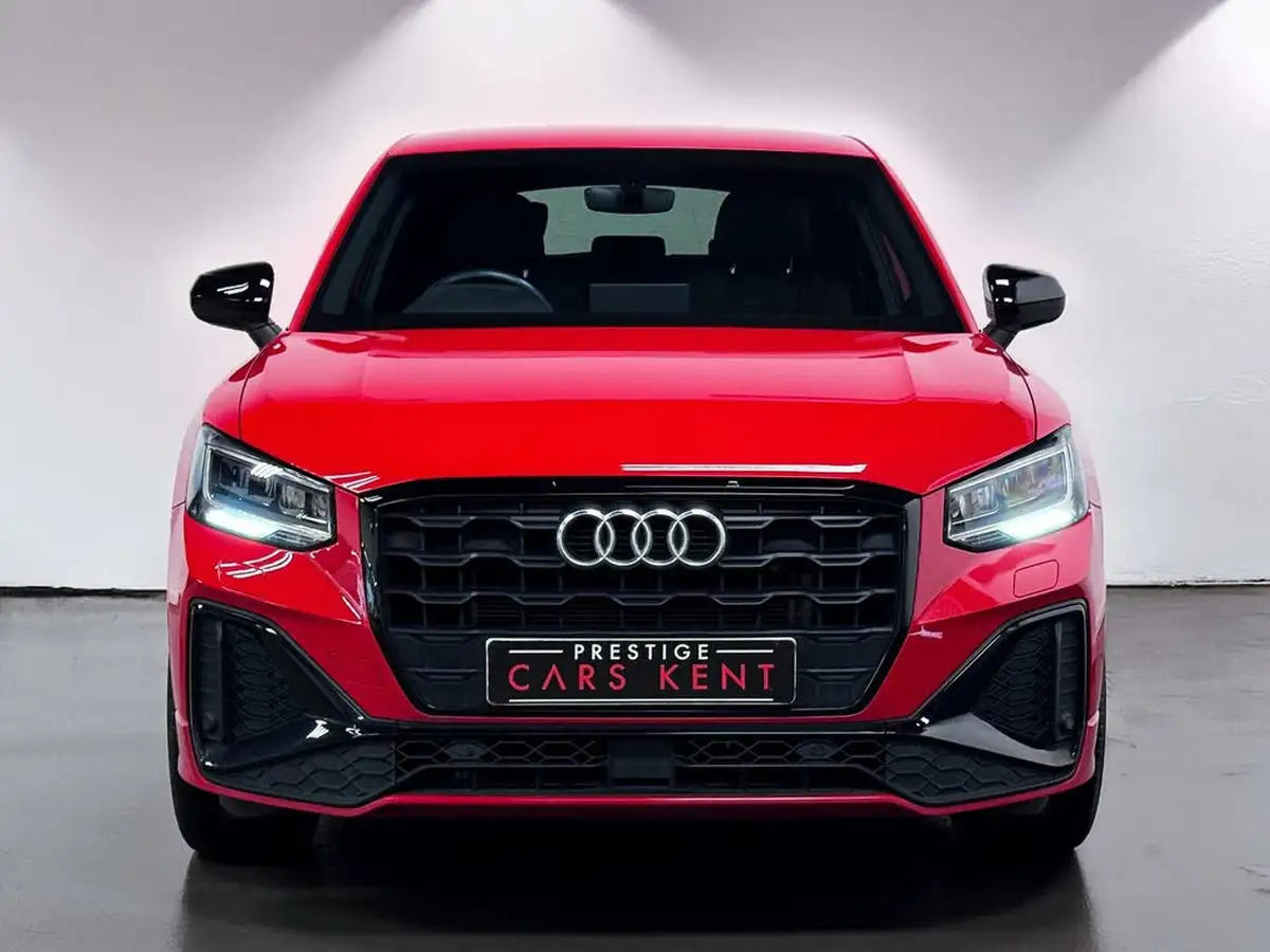 2022-audi-q2-15-35-tfsi-black-edition-s-tronic-big-4