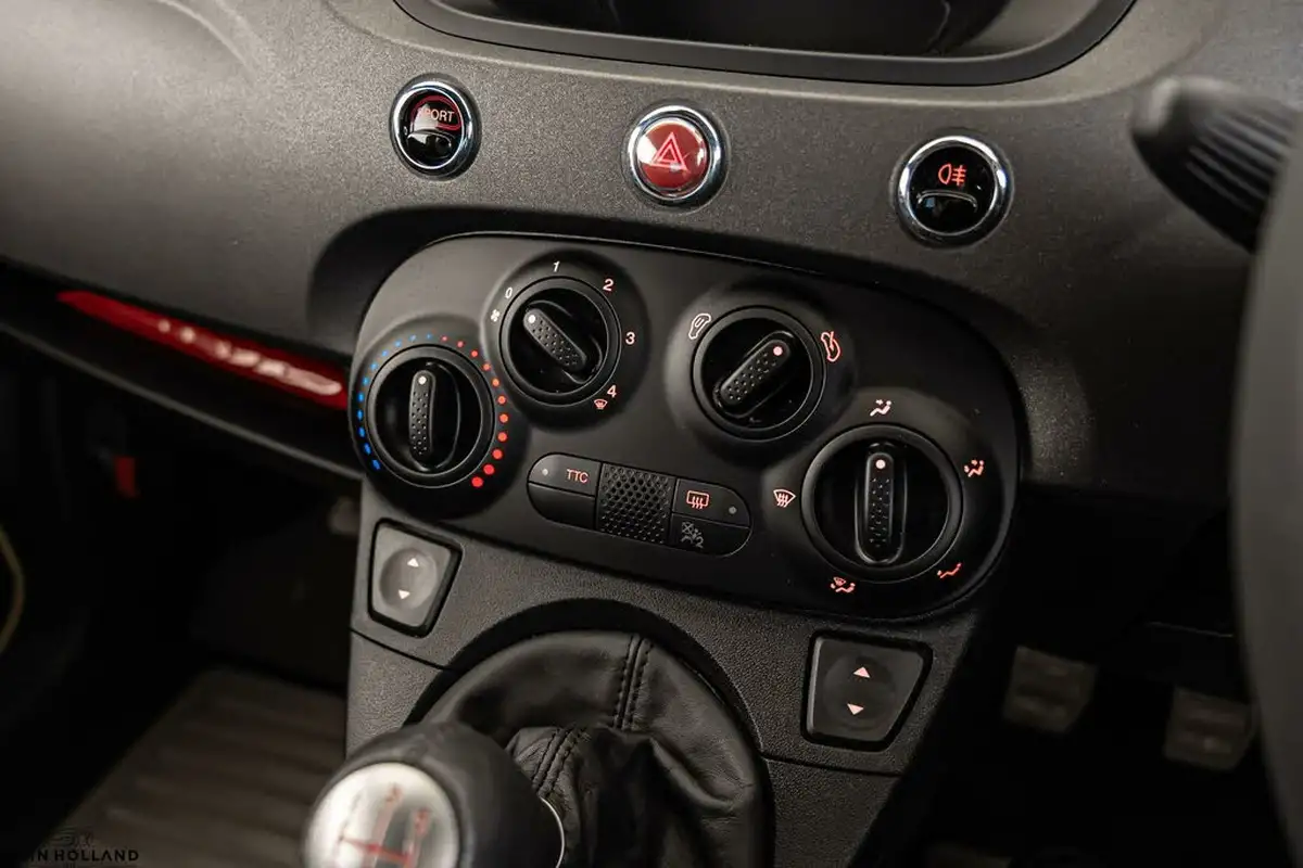 2016-abarth-500-14-tjet-695-biposto-record-big-33