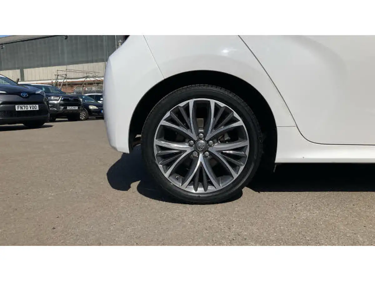 2022-toyota-yaris-15-vvt-i-excel-big-17