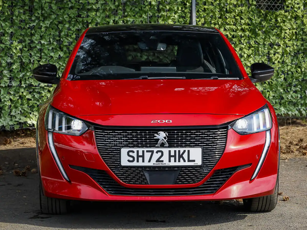 2022-peugeot-208-12-puretech-gt-premium-100bhp-big-7