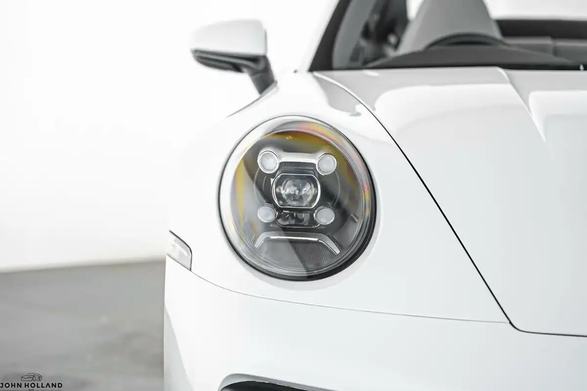 2022-porsche-911-30-carrera-coupe-big-11