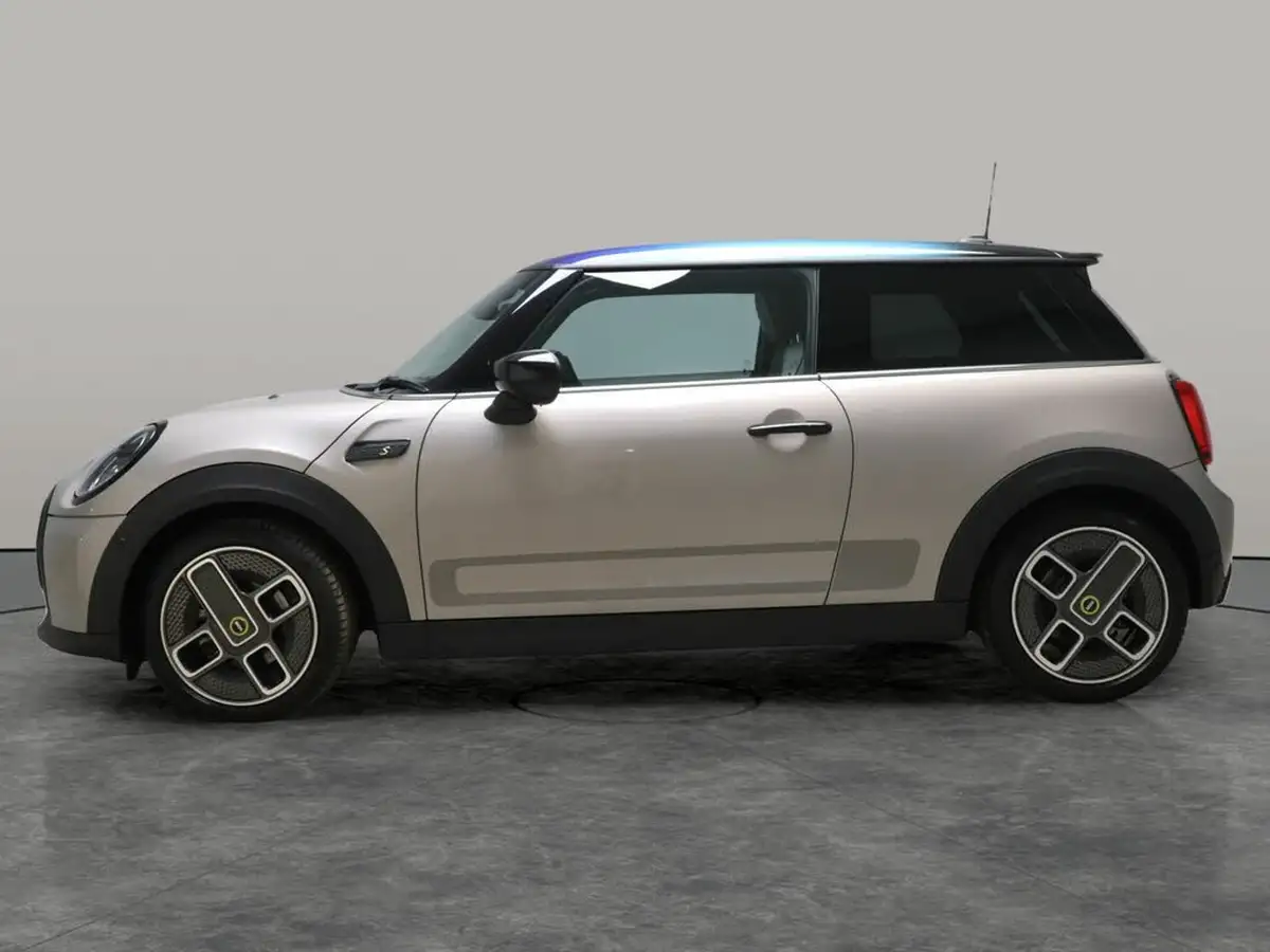 2022-mini-cooper-e-cooper-s-collection-edition-big-17