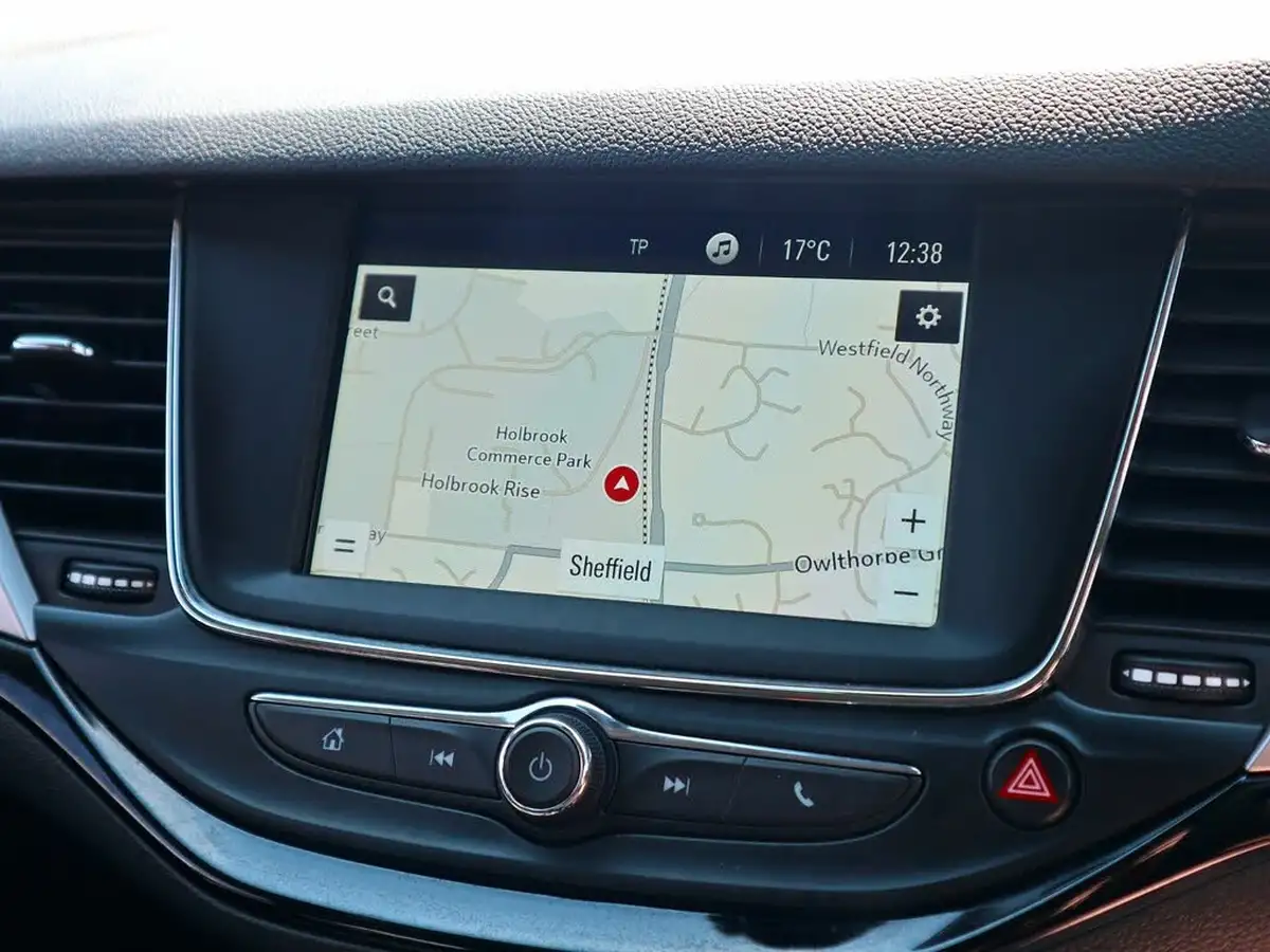 2021-vauxhall-astra-12-turbo-sri-nav-145ps-estate-big-5