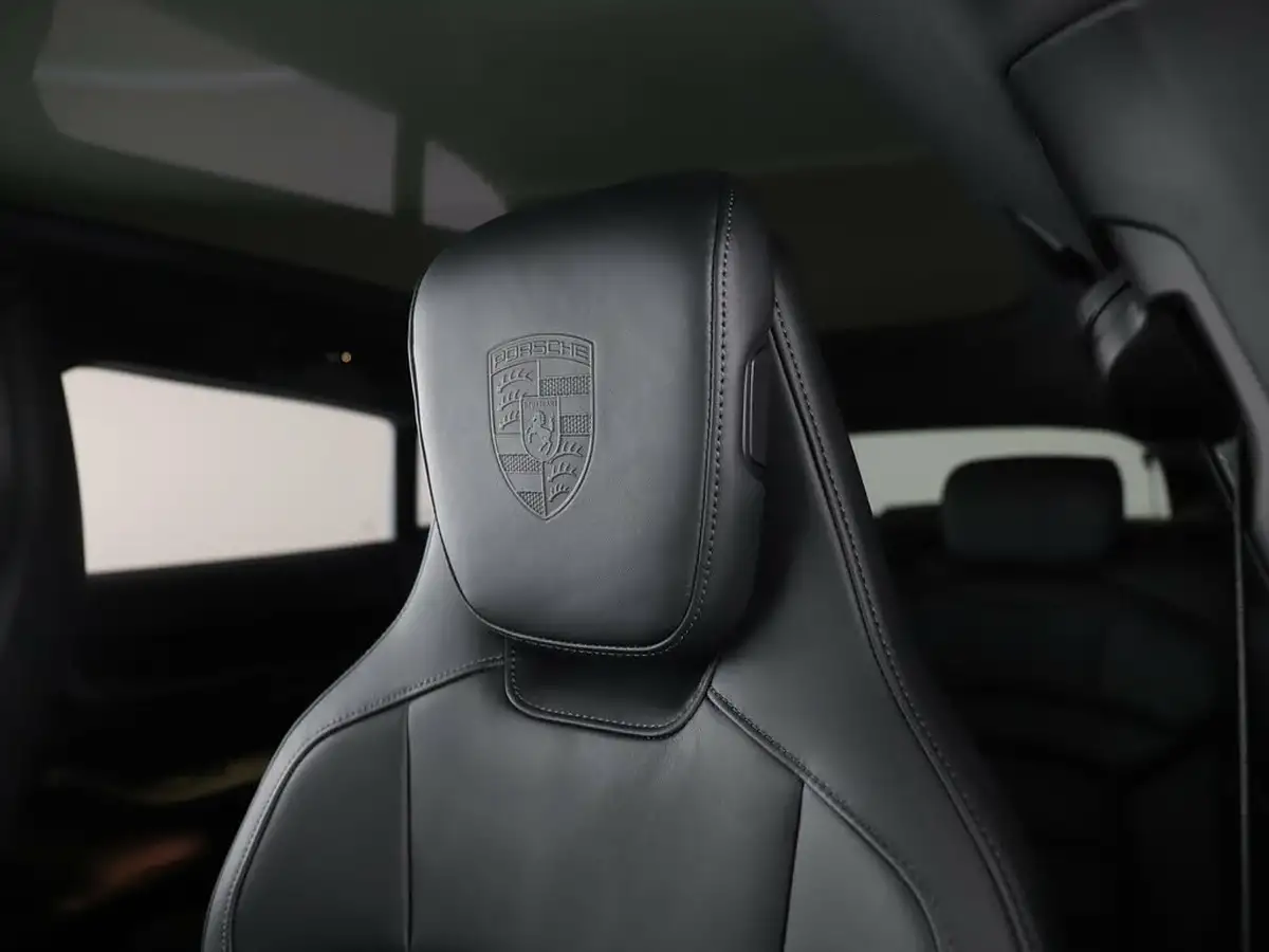 2025-porsche-taycan-e-4-cross-turismo-435ps-big-18