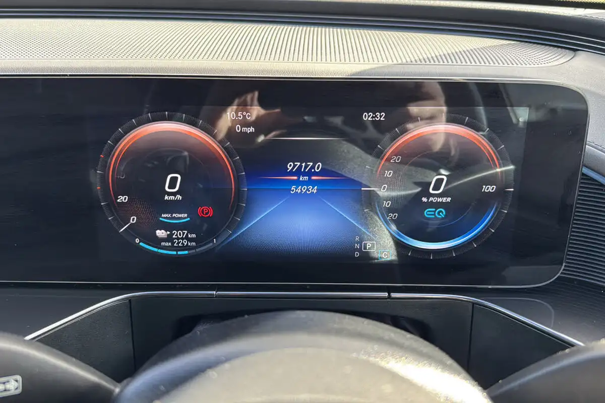 2022-mercedes-benz-eqc-e-eqc-400-amg-line-premium-big-13