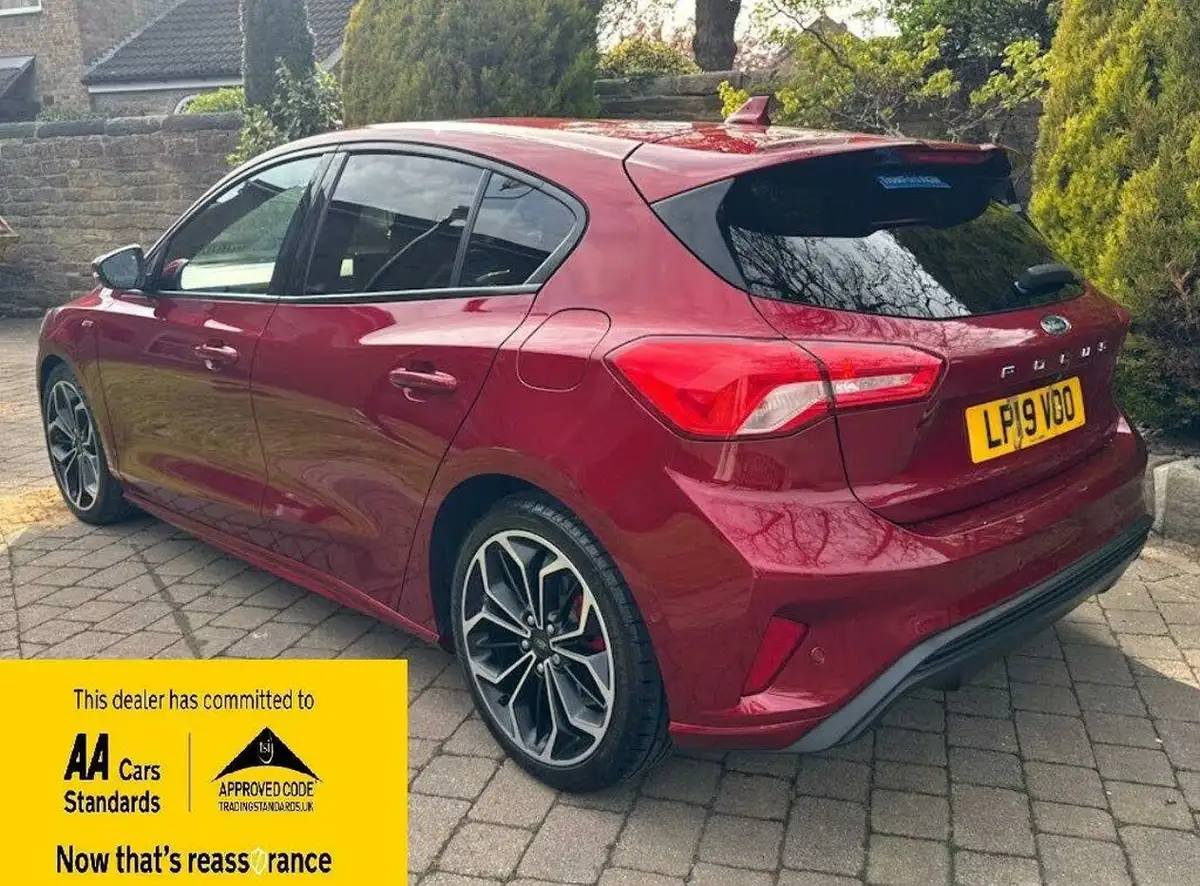 2019-ford-focus-15-st-line-x-hatchback-auto-big-2