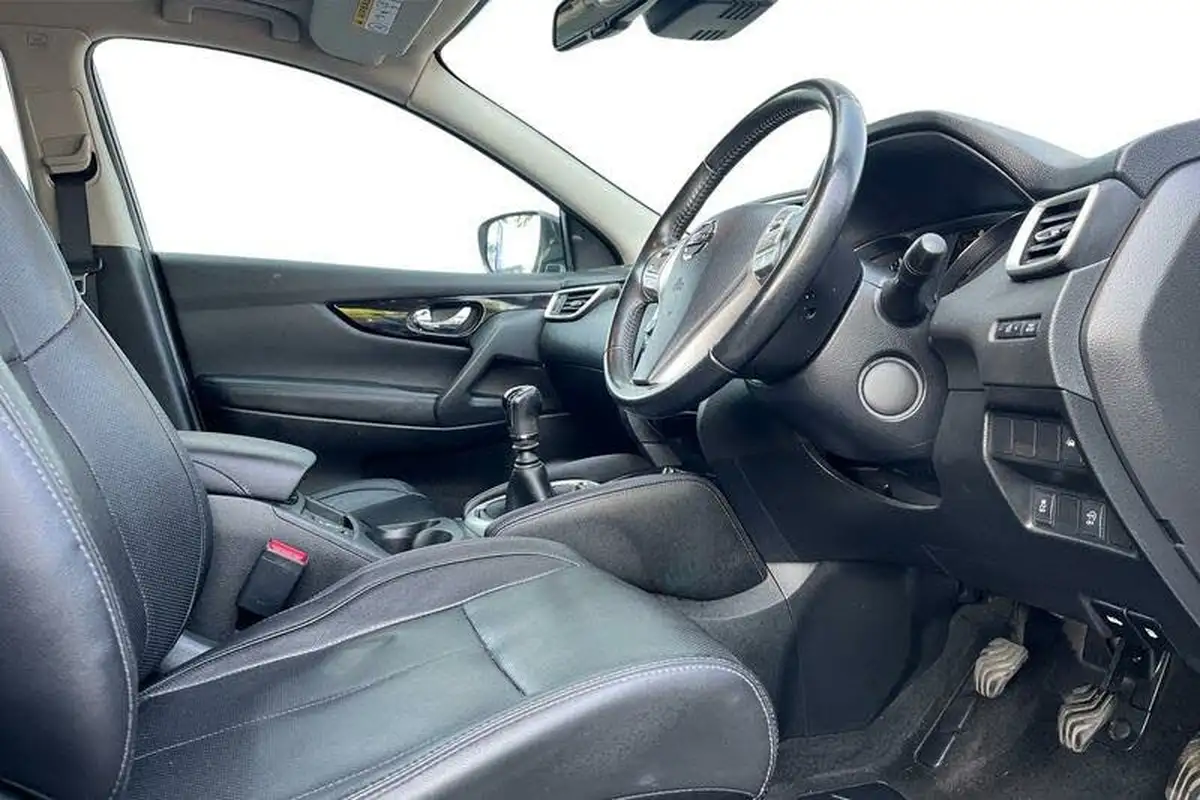 2017-nissan-qashqai-12-dig-t-tekna-big-8