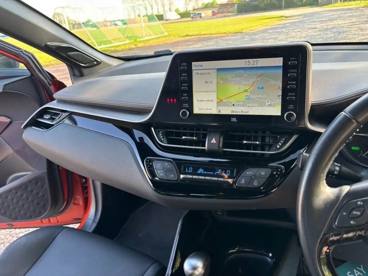 2020-toyota-c-hr-20-vvt-i-orange-edition-big-13