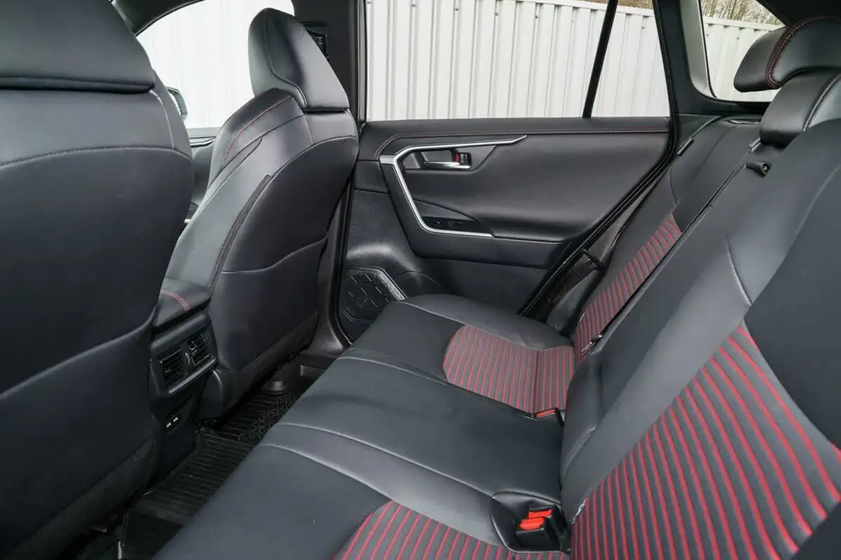 2021-toyota-rav4-25-vvt-i-dynamic-302bhp-plug-in-big-11