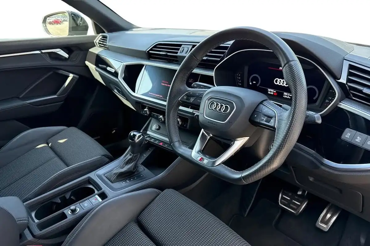 2022-audi-q3-15-35-tfsi-black-edition-cod-sportback-s-tronic-big-13