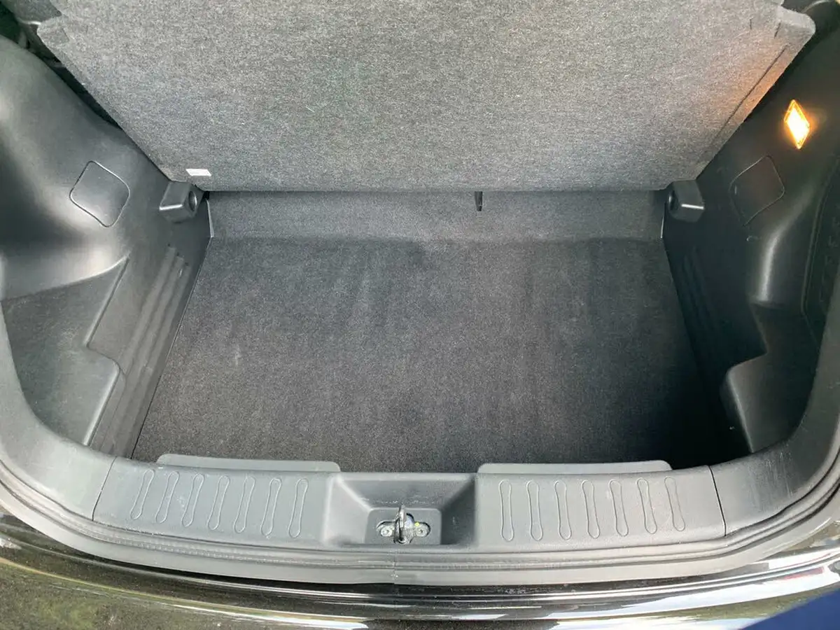 2015-mazda-mazda2-15-se-l-90ps-big-34