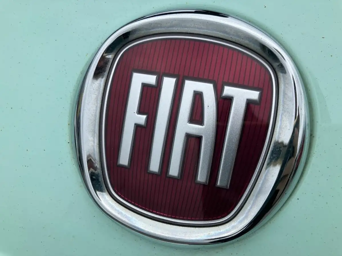 2019-fiat-500-12-lounge-ss-big-24