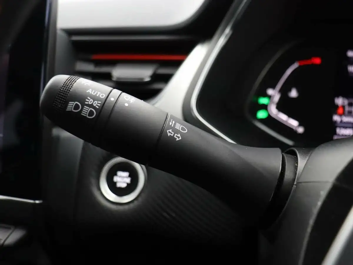 2022-renault-captur-13-tce-rs-line-big-43