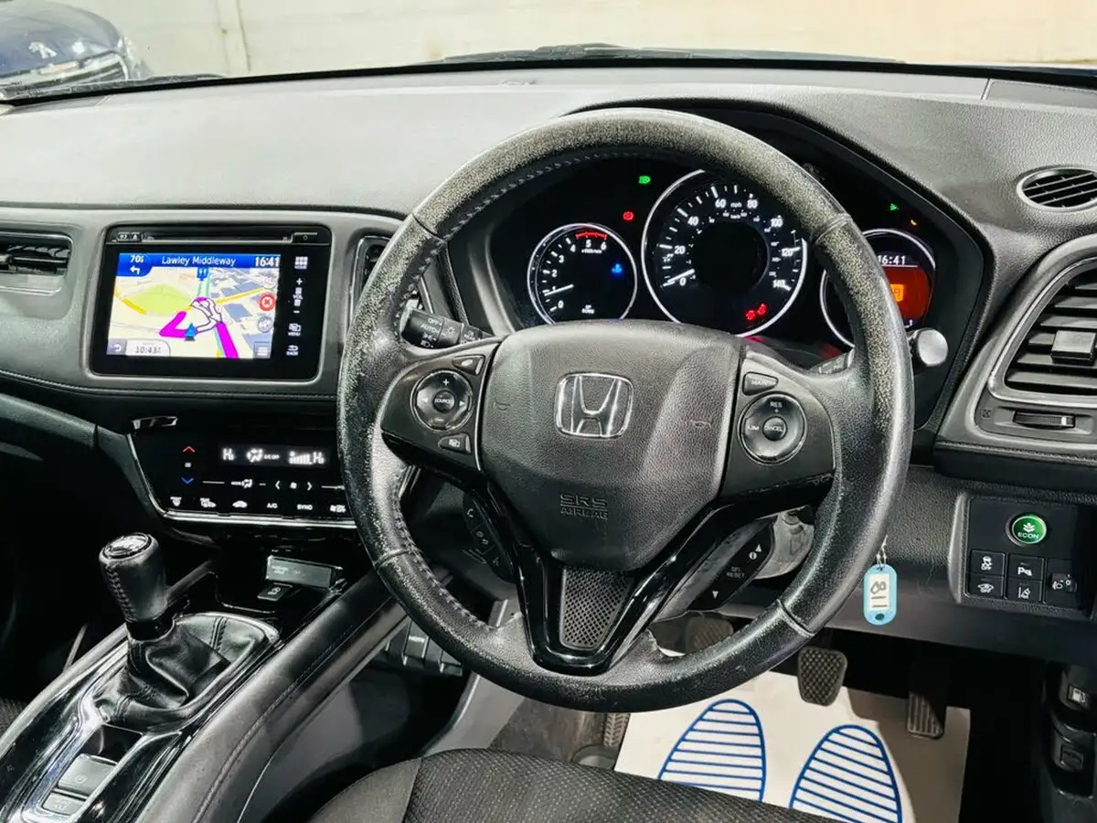 2016-honda-hr-v-16-i-dtec-se-navi-big-11