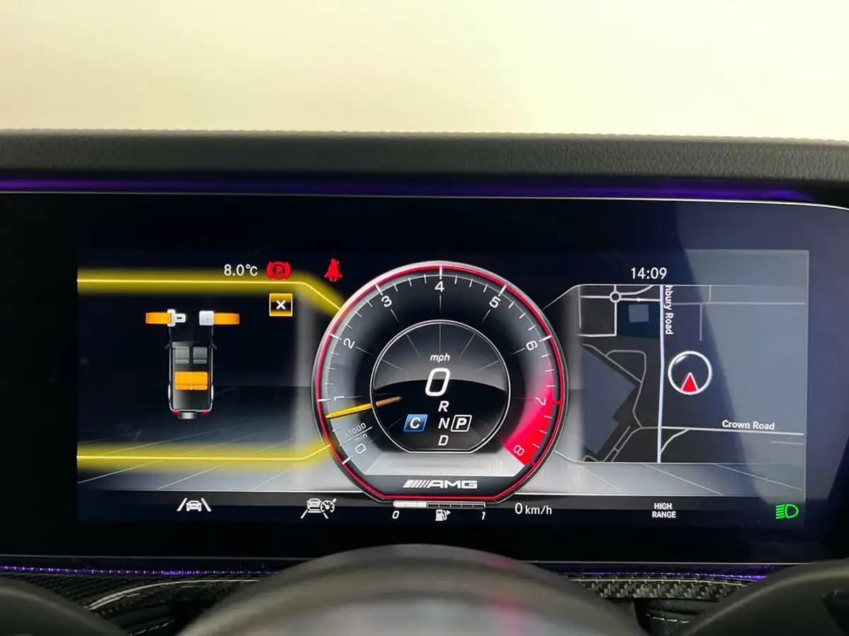 2021-mercedes-benz-g-class-40-g63-amg-big-24