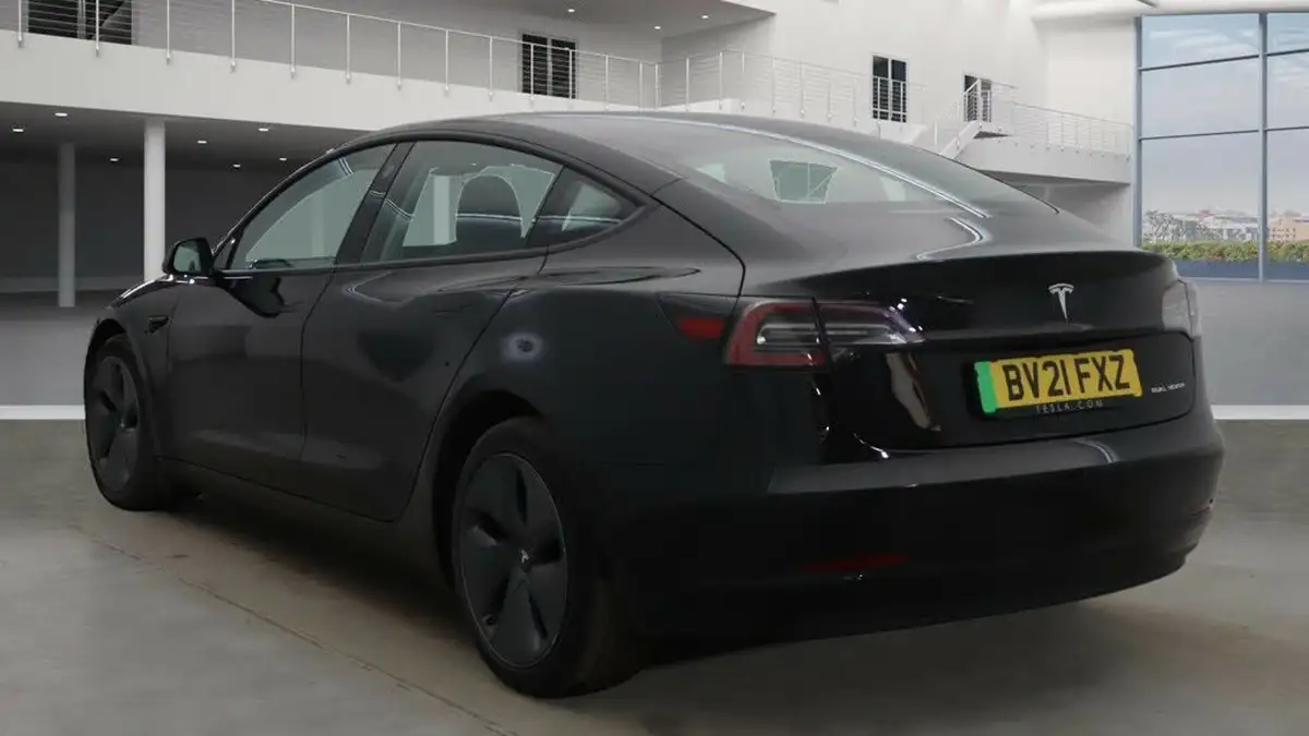 2021-tesla-model-3-e-long-range-4x4-big-3