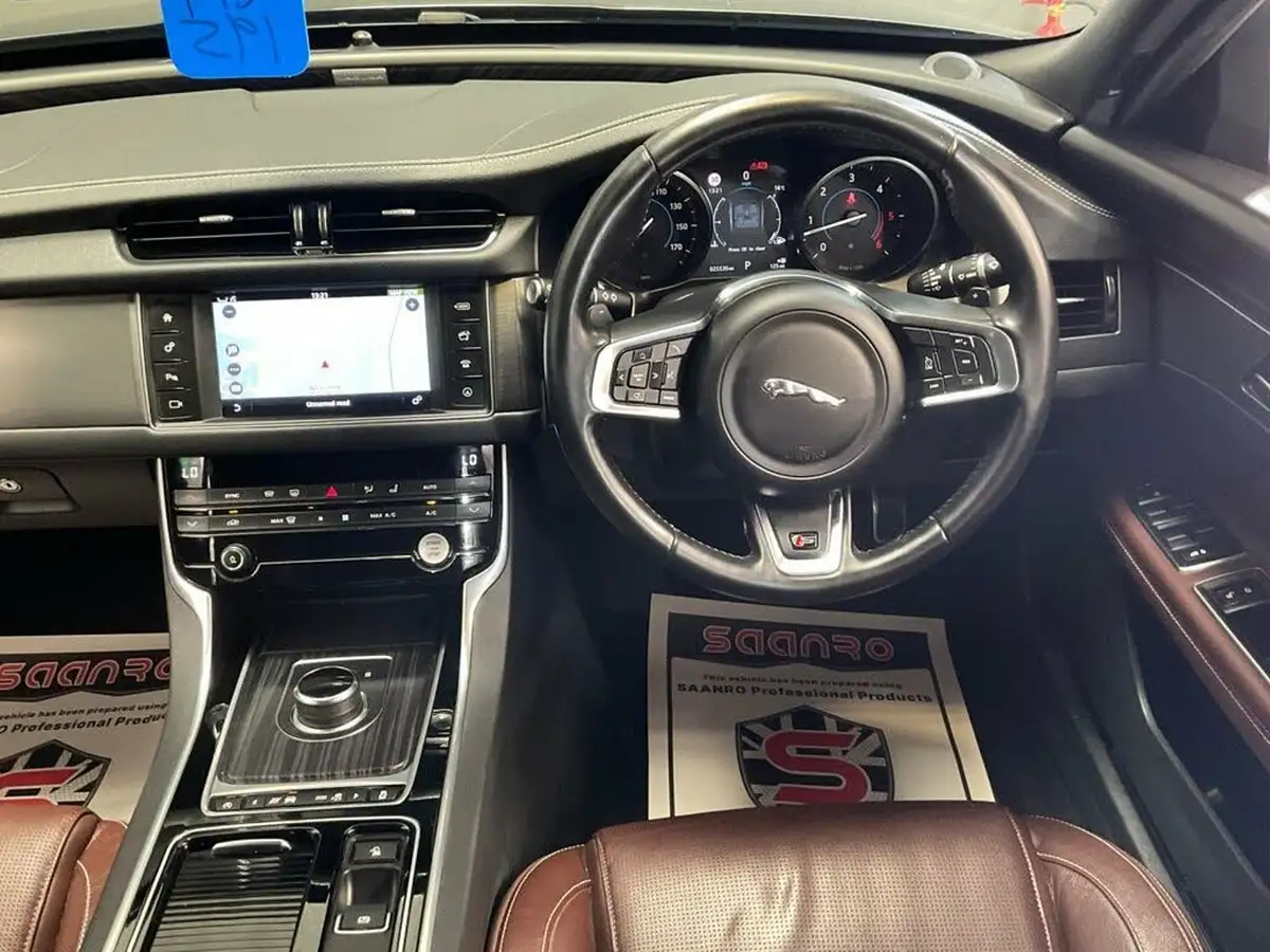 2017-jaguar-xf-30td-saloon-4d-big-41