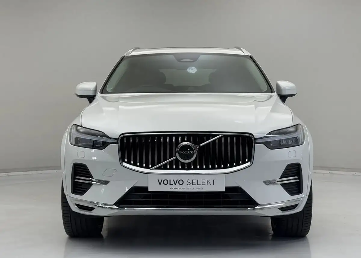 2022-volvo-xc60-20-t8-ultimate-dark-big-2