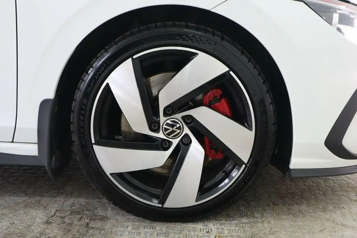 2020-volkswagen-golf-20-tsi-gti-dsg-big-26