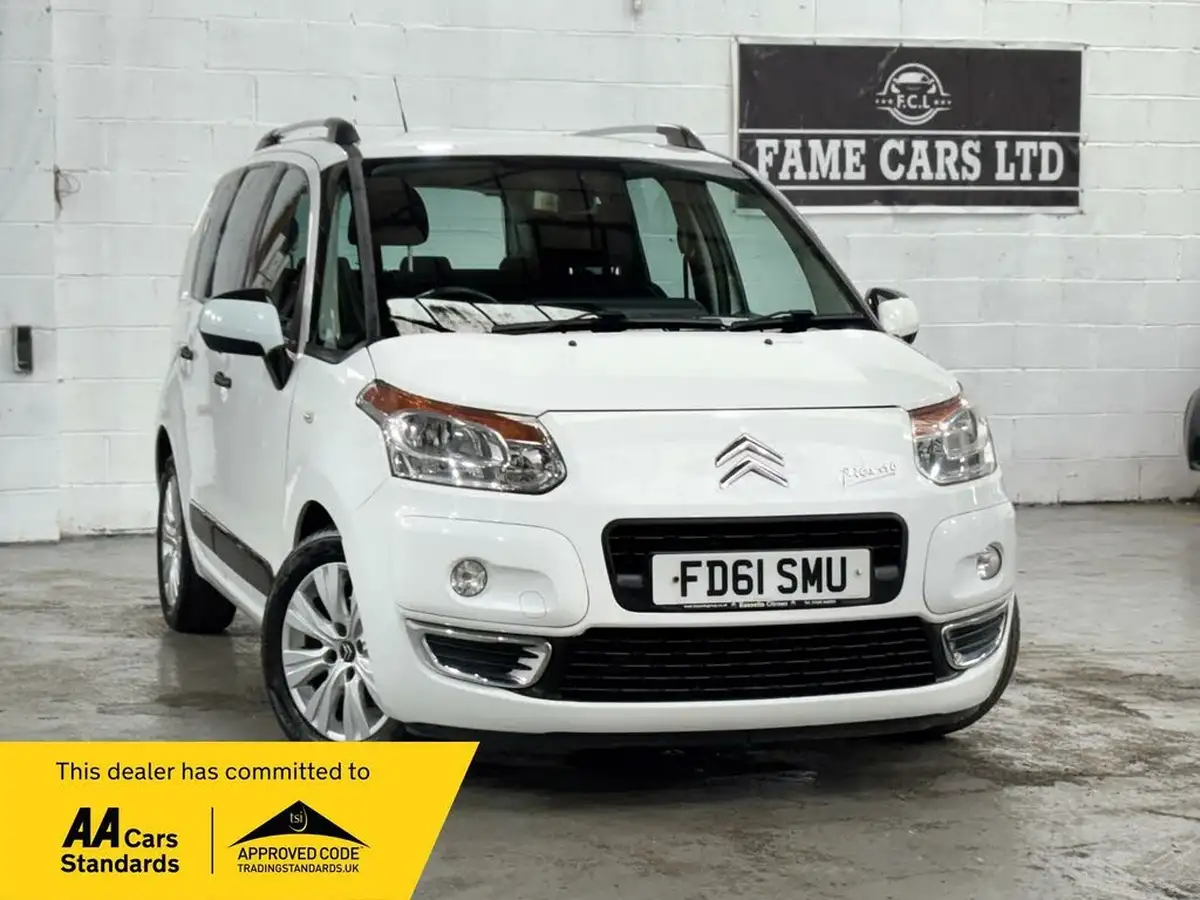 2012-citroen-c3-picasso-16-exclusive-egs6-big-0