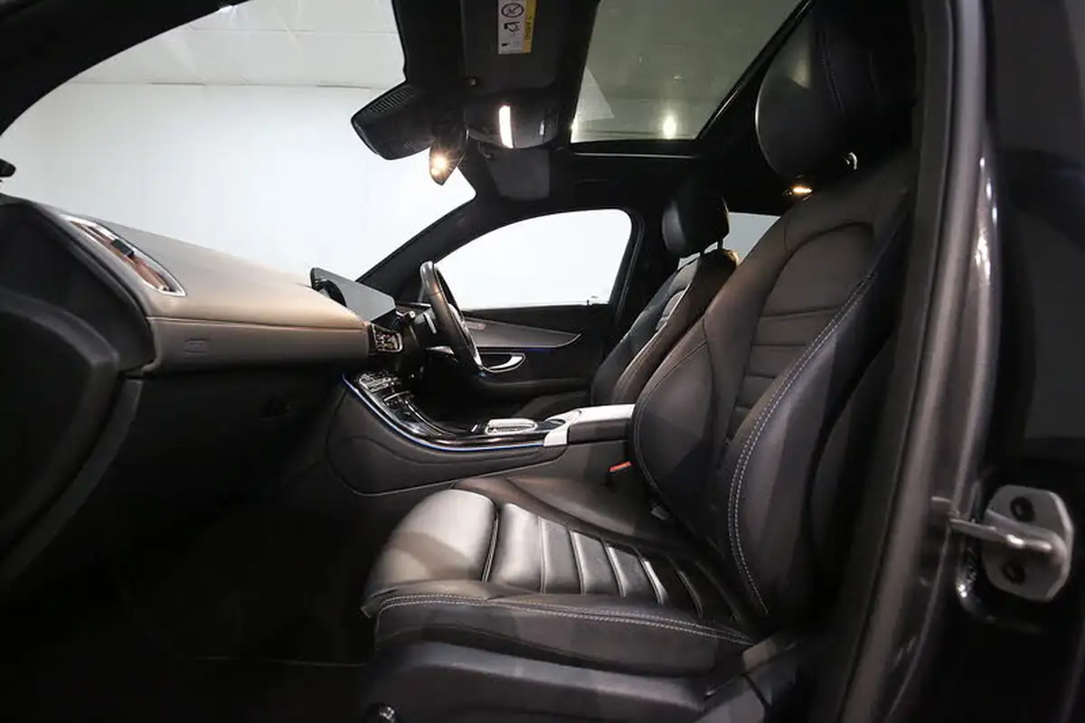 2021-mercedes-benz-eqc-e-eqc-400-amg-line-premium-big-26