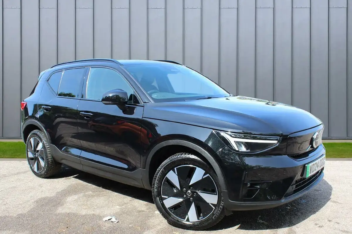 2023-volvo-xc40-e-twin-recharge-plus-big-0