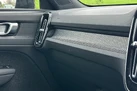 2024-volvo-xc40-20-b3-plus-small-31