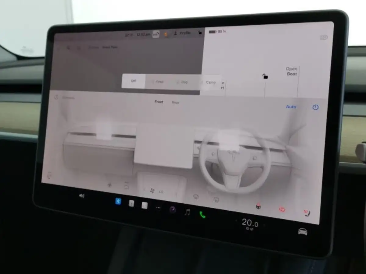 2023-tesla-model-y-e-rwd-big-12