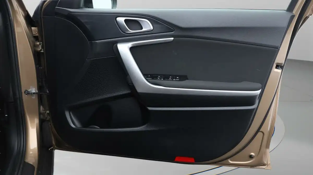 2022-kia-xceed-10-t-gdi-2-big-14